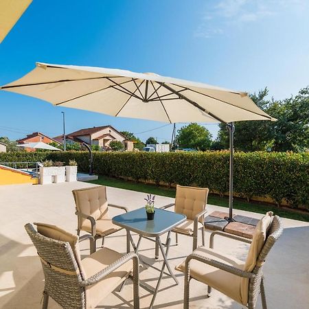 Villa Petra S Bazenom, Rostiljem I Parkingom Ζαντάρ Εξωτερικό φωτογραφία