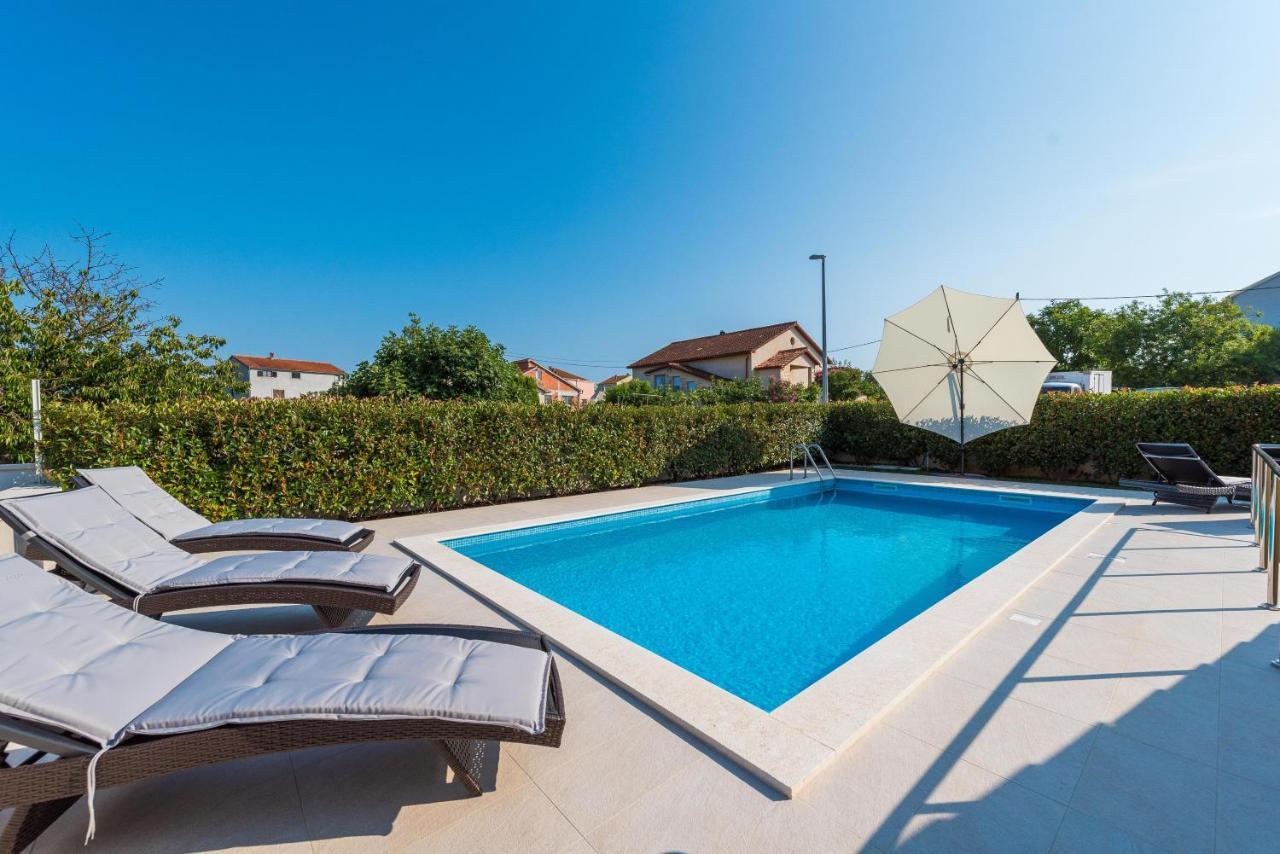 Villa Petra S Bazenom, Rostiljem I Parkingom Ζαντάρ Εξωτερικό φωτογραφία