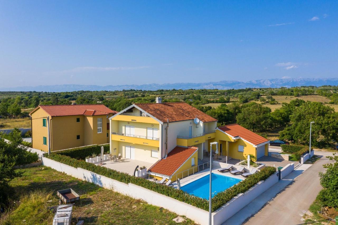 Villa Petra S Bazenom, Rostiljem I Parkingom Ζαντάρ Εξωτερικό φωτογραφία