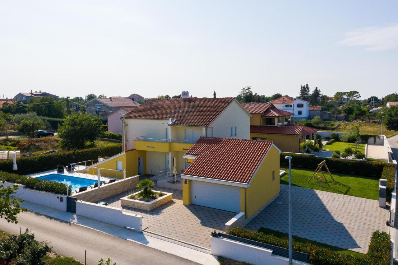 Villa Petra S Bazenom, Rostiljem I Parkingom Ζαντάρ Εξωτερικό φωτογραφία