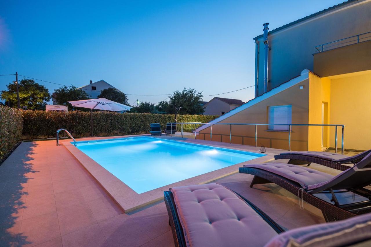Villa Petra S Bazenom, Rostiljem I Parkingom Ζαντάρ Εξωτερικό φωτογραφία