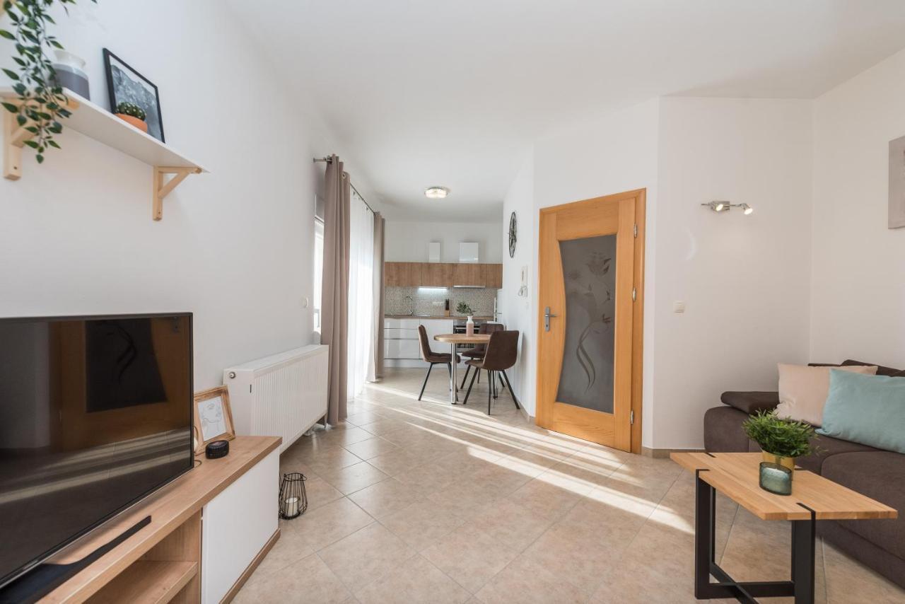 Villa Petra S Bazenom, Rostiljem I Parkingom Ζαντάρ Εξωτερικό φωτογραφία