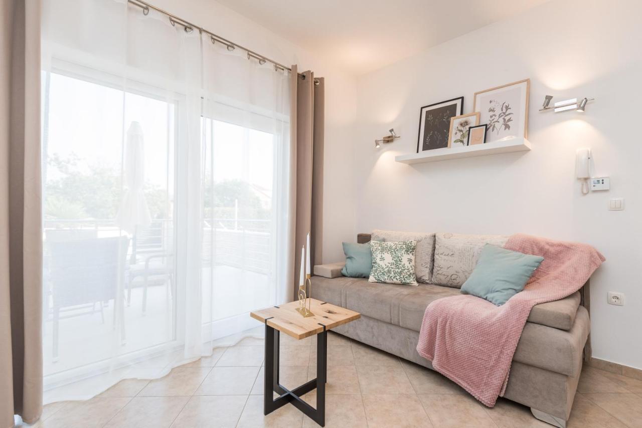 Villa Petra S Bazenom, Rostiljem I Parkingom Ζαντάρ Εξωτερικό φωτογραφία