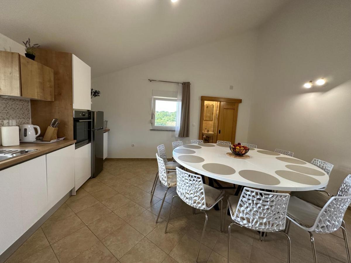 Villa Petra S Bazenom, Rostiljem I Parkingom Ζαντάρ Εξωτερικό φωτογραφία